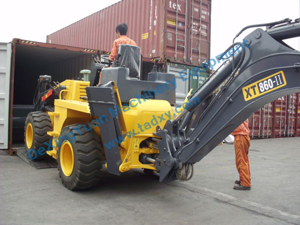 c鿴ԔϢ}Backhoe loader packing xΔ1727