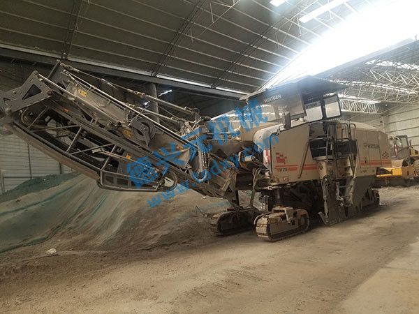 c鿴ԔϢ}SظٙCW215 xΔ1720